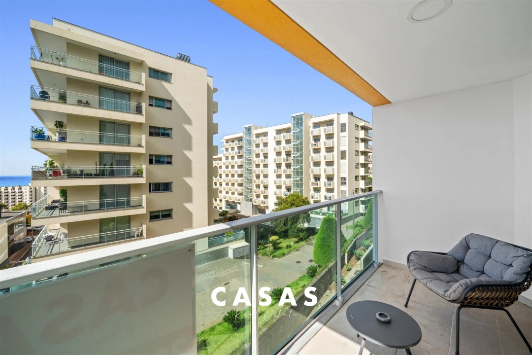Apartamento T2 para Arrendamento em São Martinho Foto 6