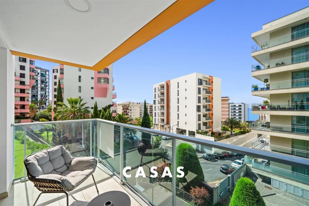 Apartamento T2 para Arrendamento em São Martinho Foto 4