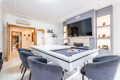 Apartamento T3 para Venda em Marvila, Ribeira Santarém, São Salvador, São Nicolau