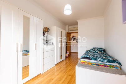 Apartamento T3 para Venda em Marvila, Ribeira Santarém, São Salvador, São Nicolau