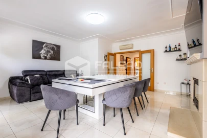 Apartamento T3 para Venda em Marvila, Ribeira Santarém, São Salvador, São Nicolau