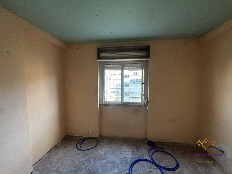 Apartamento T3 para Venda em Odivelas Foto 3