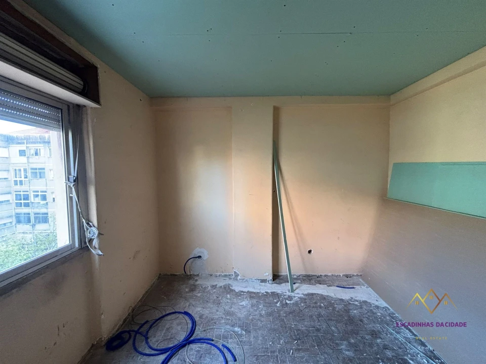 Apartamento T3 para Venda em Odivelas Foto 2