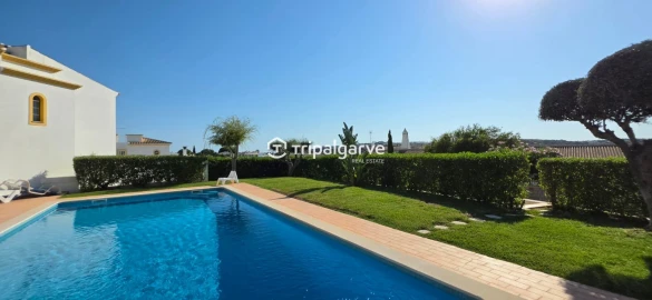 Moradia T2 para Venda em Albufeira e Olhos de Água