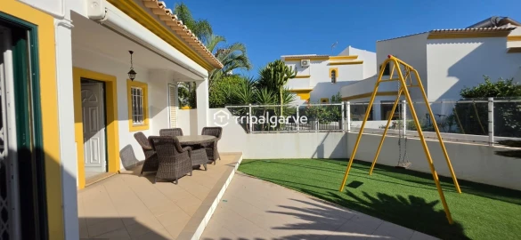 Moradia T2 para Venda em Albufeira e Olhos de Água