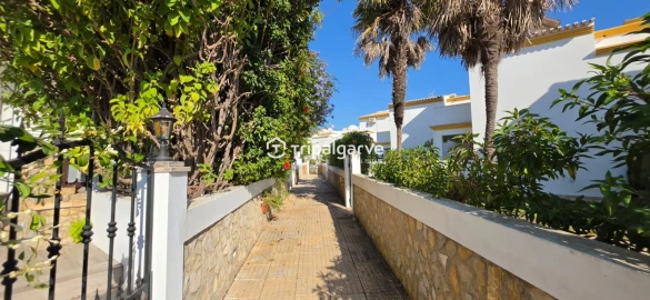 Moradia T2 para Venda em Albufeira e Olhos de Água