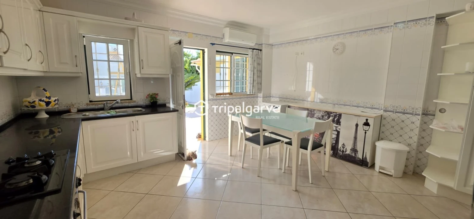 Moradia T2 para Venda em Albufeira e Olhos de Água Foto 3