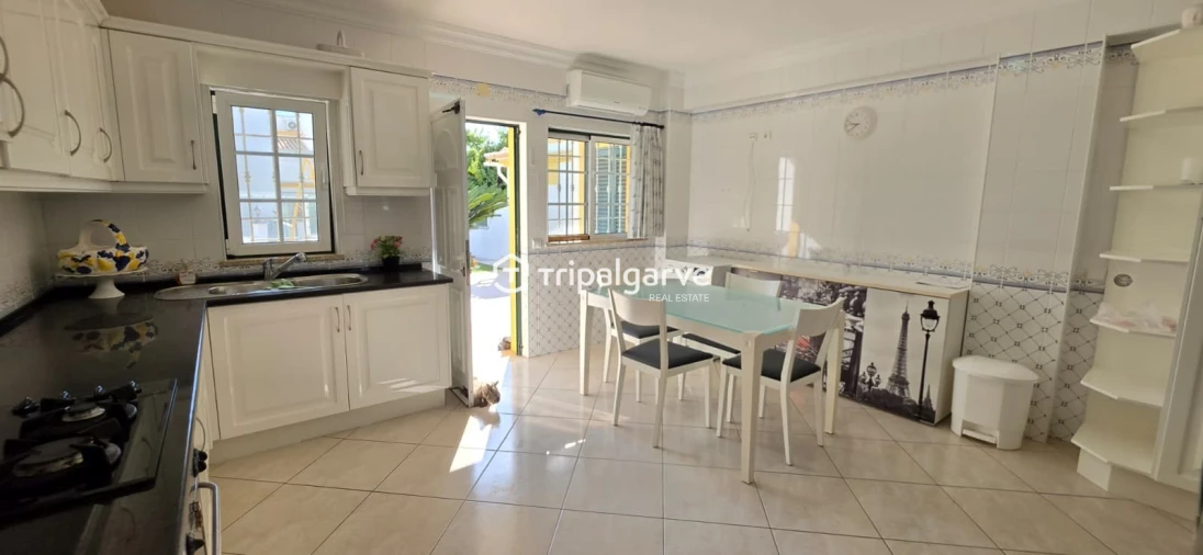 Moradia T2 para Venda em Albufeira e Olhos de Água Foto 3