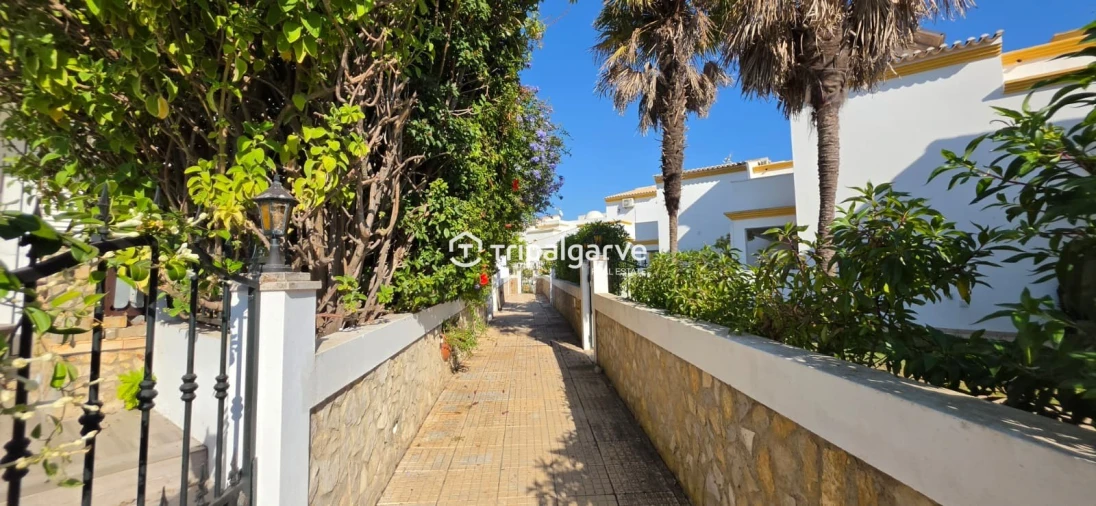 Moradia T2 para Venda em Albufeira e Olhos de Água Foto 27