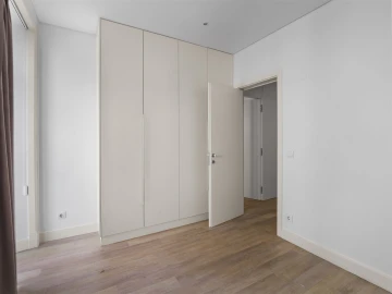 Apartamento T2 para Arrendamento em Penha de França