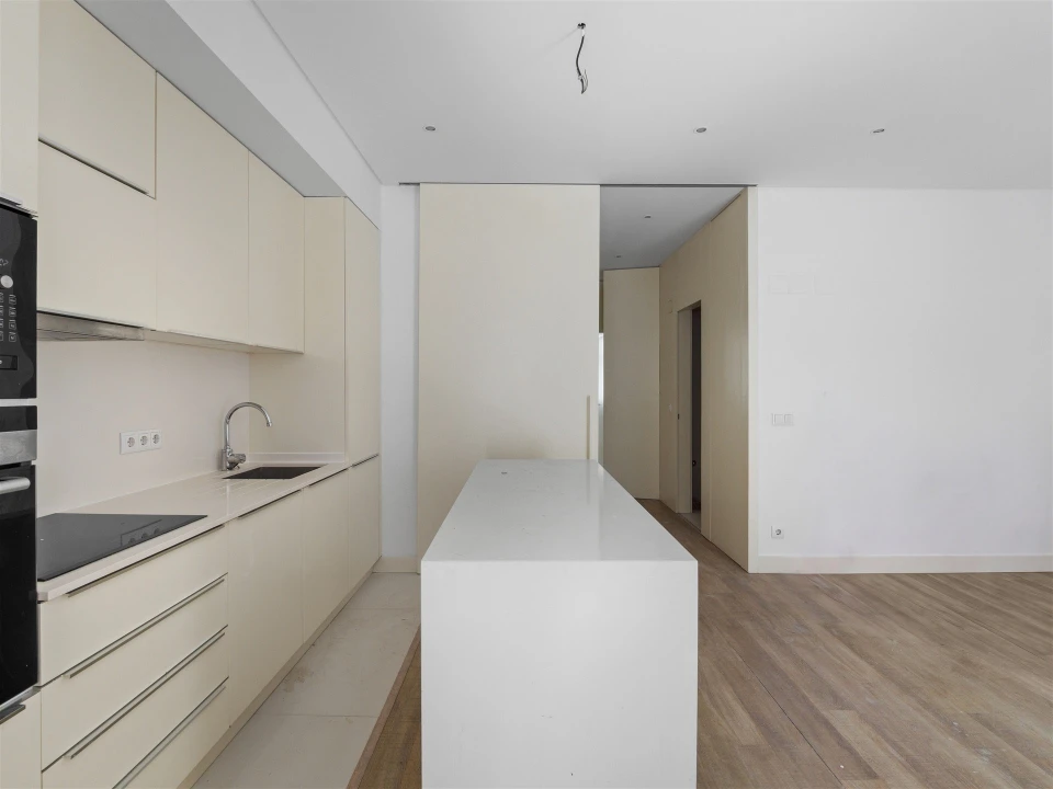 Apartamento T2 para Arrendamento em Penha de França Foto 3