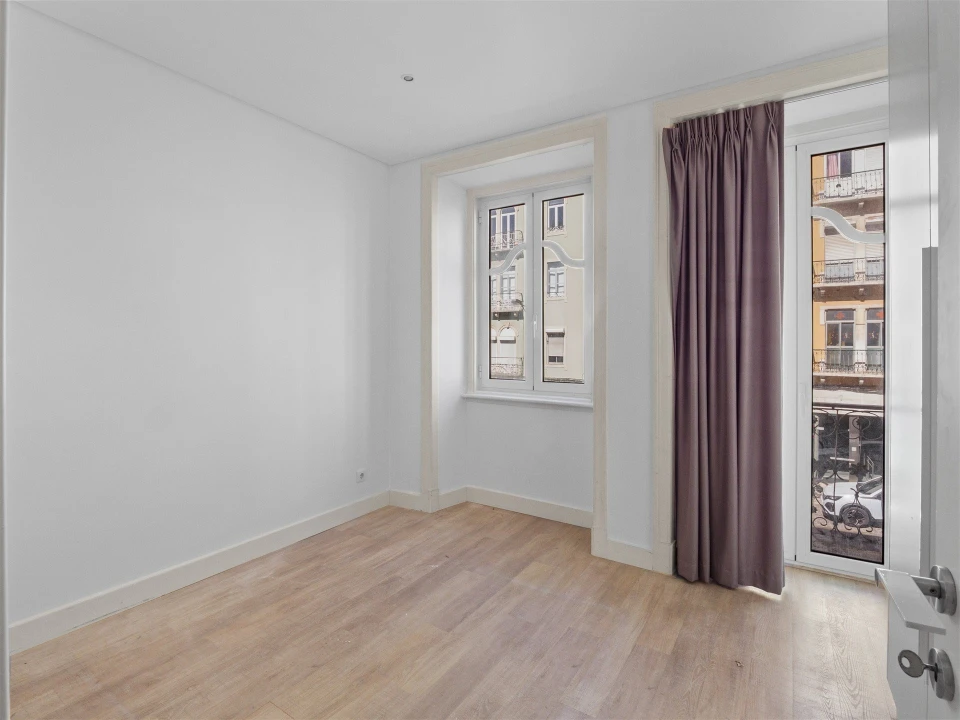 Apartamento T2 para Arrendamento em Penha de França Foto 8