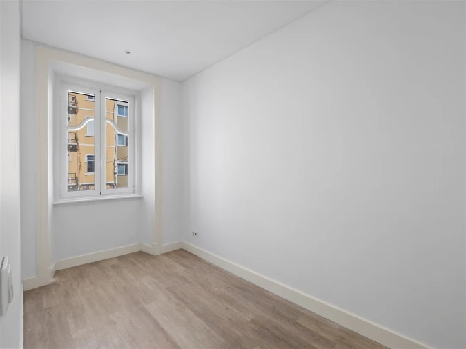 Apartamento T2 para Arrendamento em Penha de França Foto 6