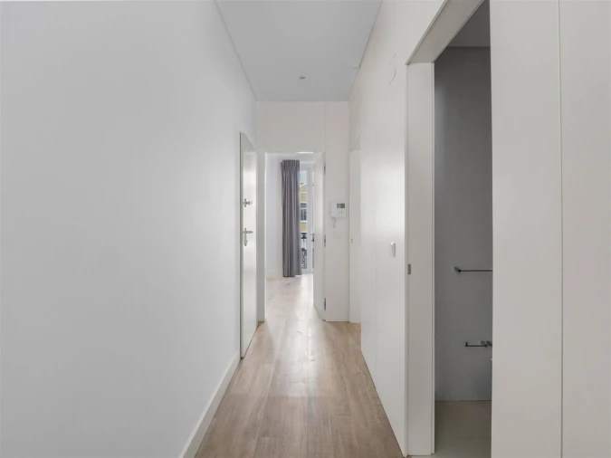Apartamento T2 para Arrendamento em Penha de França Foto 5