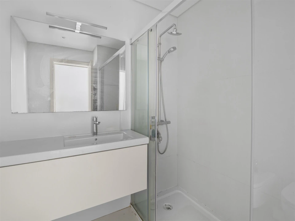 Apartamento T2 para Arrendamento em Penha de França Foto 12
