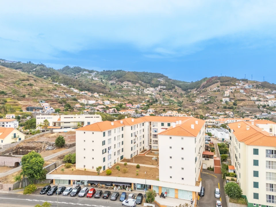 Apartamento T3 para Venda em Caniço Foto 25