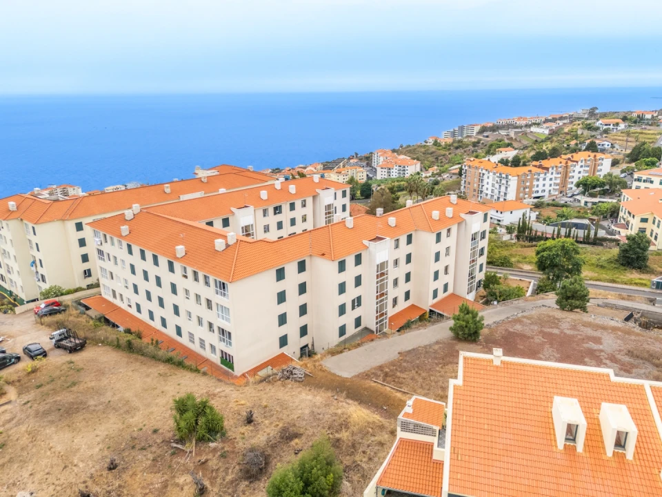 Apartamento T3 para Venda em Caniço Foto 28