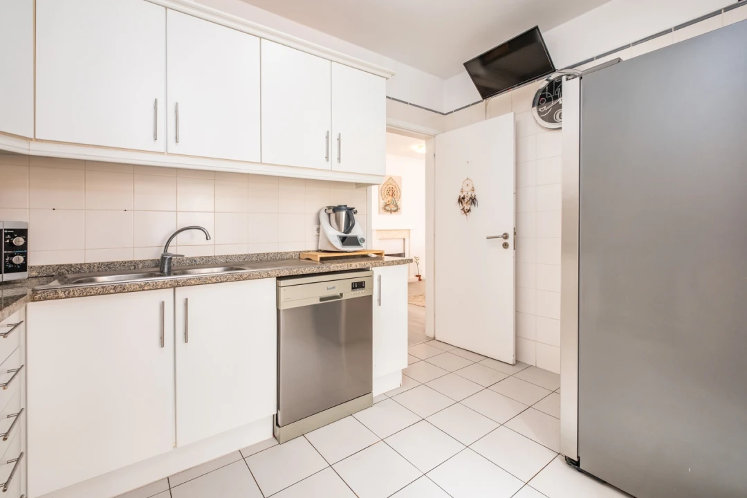 Apartamento T3 para Venda em Caniço Foto 8