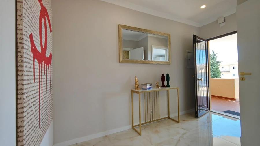 Apartamento T1 para Venda em Albufeira e Olhos de Água Foto 7
