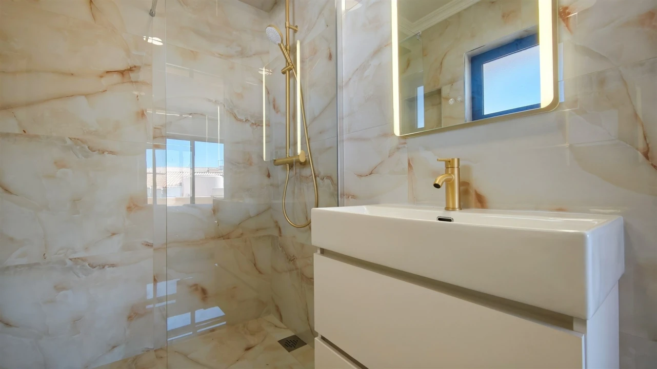 Apartamento T1 para Venda em Albufeira e Olhos de Água Foto 12