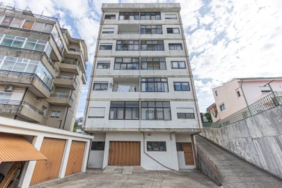Apartamento T3 para Arrendamento em Gondomar (São Cosme), Valbom e Jovim