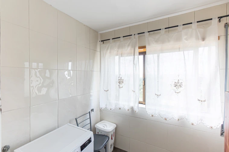 Apartamento T3 para Arrendamento em Gondomar (São Cosme), Valbom e Jovim Foto 11