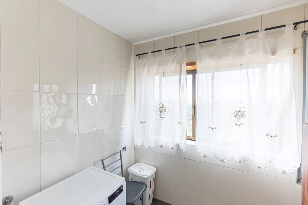 Apartamento T3 para Arrendamento em Gondomar (São Cosme), Valbom e Jovim Foto 11