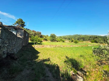 Moradia T3 para Venda em Mondim da Beira