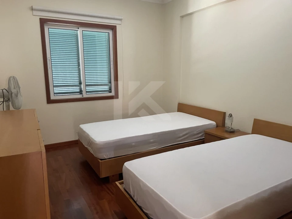 Apartamento T2 para Arrendamento em São Martinho Foto 6