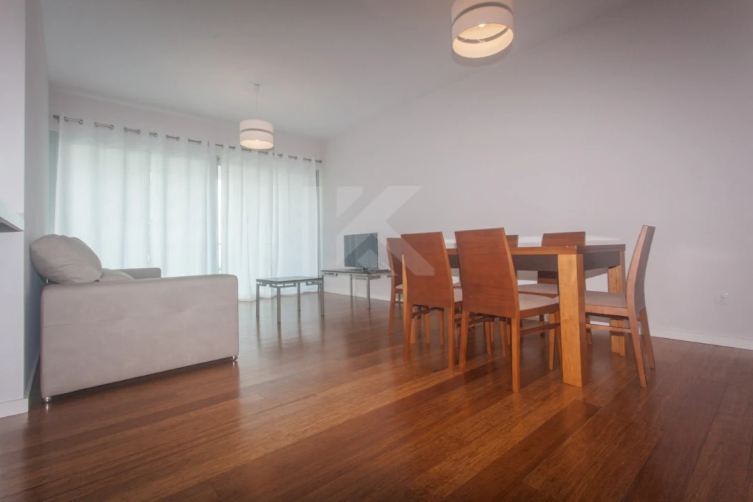 Apartamento T2 para Arrendamento em São Martinho Foto 1
