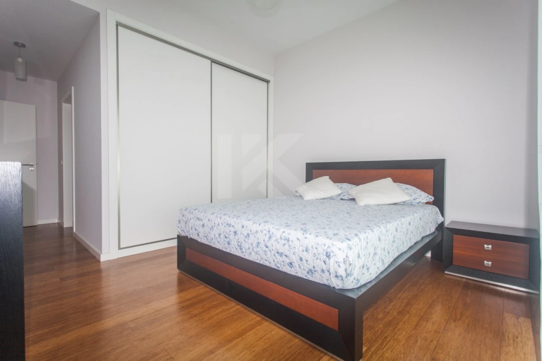 Apartamento T2 para Arrendamento em São Martinho Foto 7