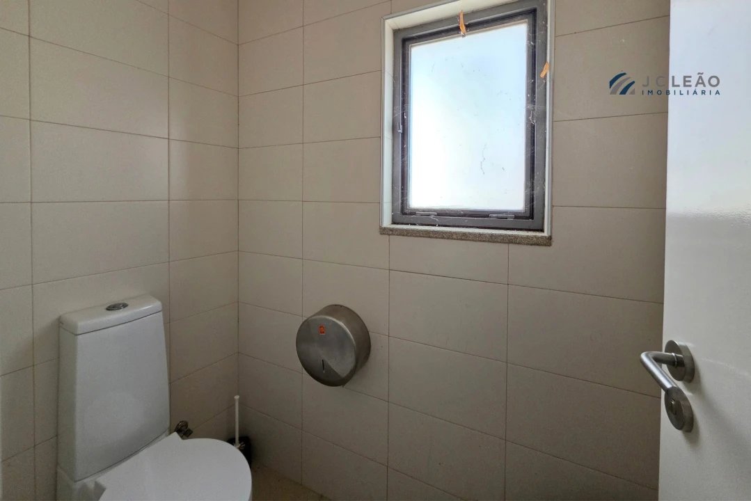 Prédio para Venda em Torre de Moncorvo Foto 52