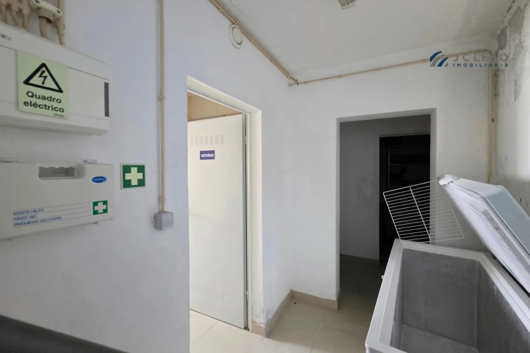 Prédio para Venda em Torre de Moncorvo Foto 51