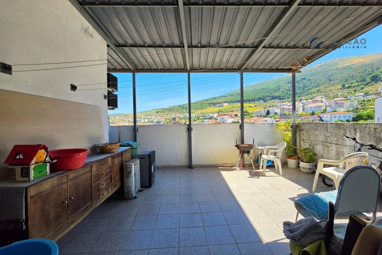 Prédio para Venda em Torre de Moncorvo Foto 24