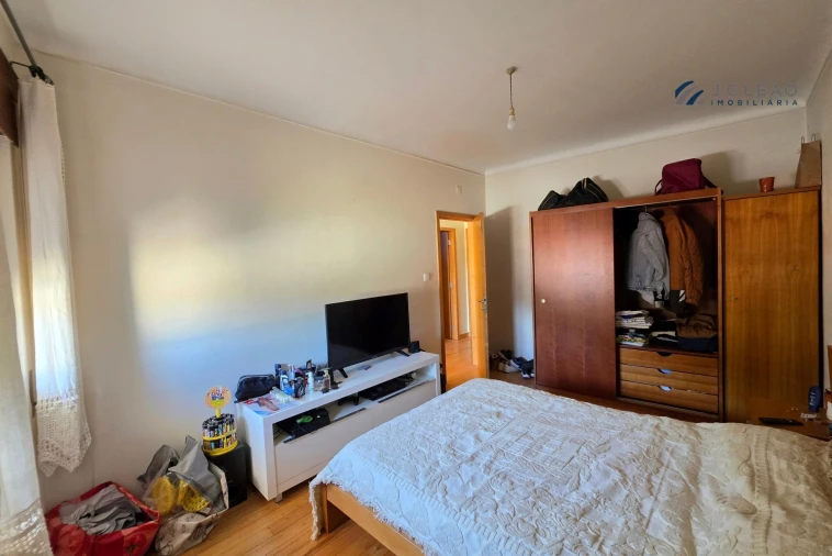 Prédio para Venda em Torre de Moncorvo Foto 21
