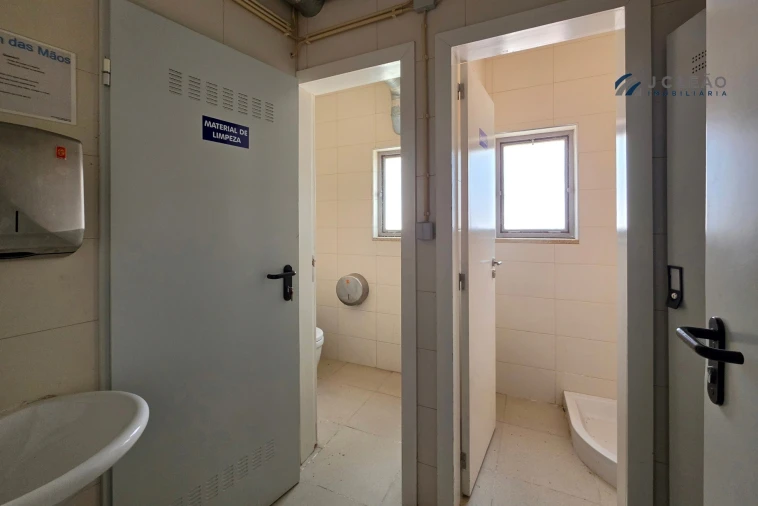 Prédio para Venda em Torre de Moncorvo Foto 54