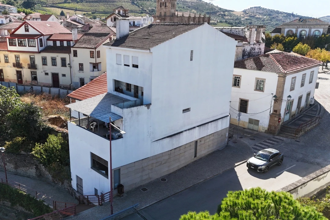 Prédio para Venda em Torre de Moncorvo Foto 61