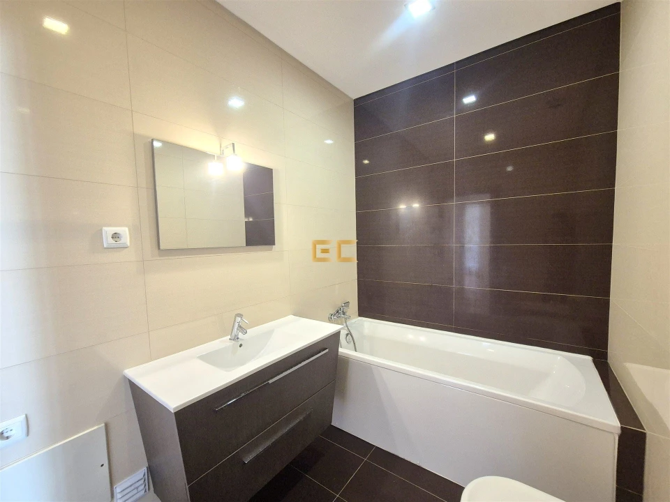 Apartamento T2 para Venda em Santo Antonio dos Olivais Foto 17