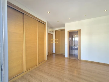 Apartamento T2 para Venda em Santo Antonio dos Olivais