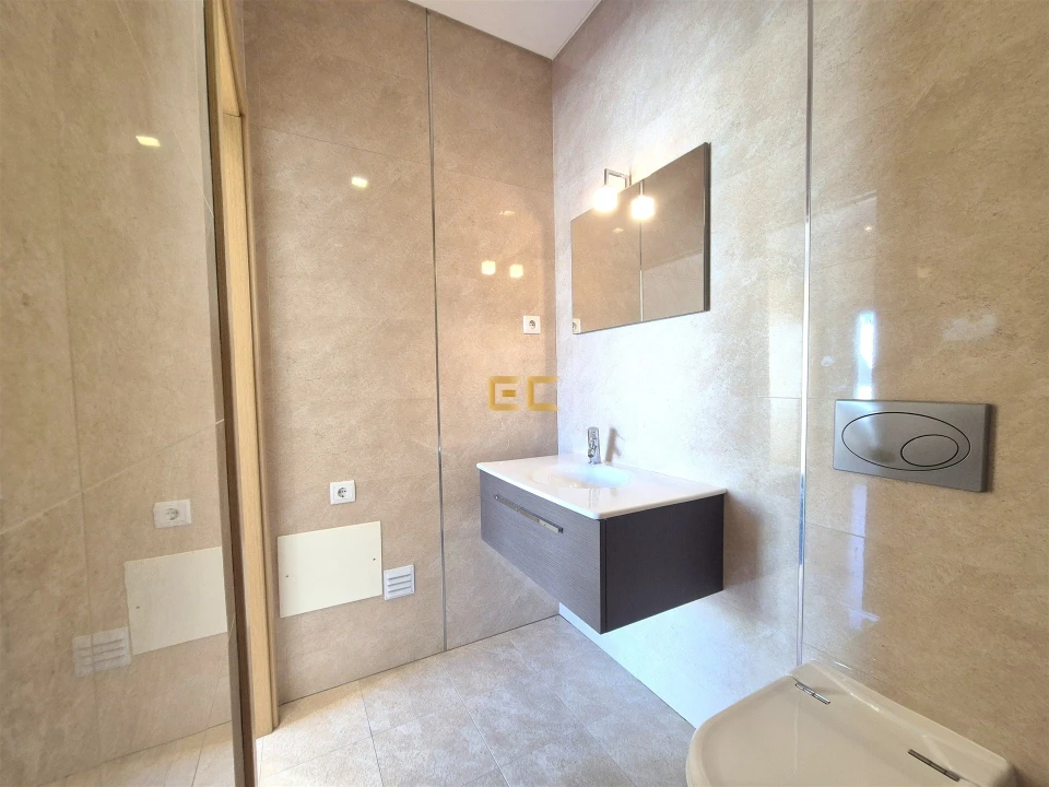 Apartamento T2 para Venda em Santo Antonio dos Olivais Foto 25