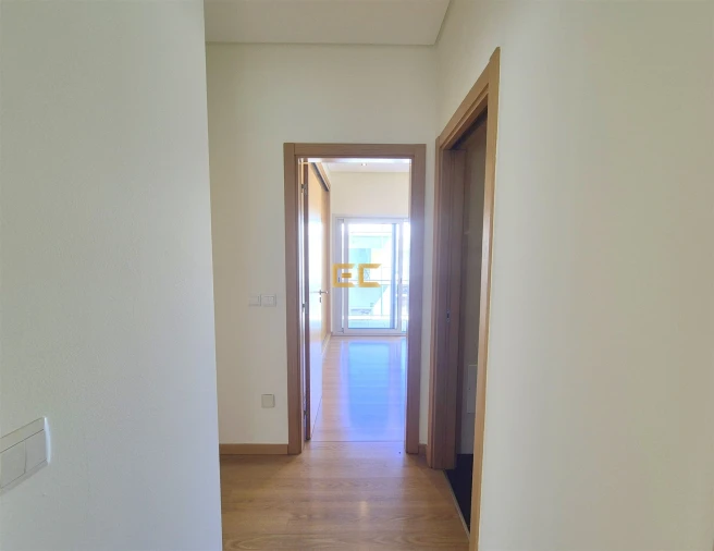 Apartamento T2 para Venda em Santo Antonio dos Olivais Foto 14