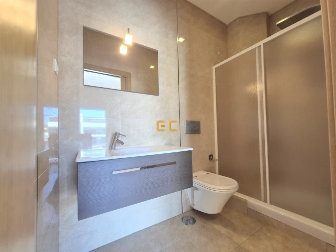 Apartamento T2 para Venda em Santo Antonio dos Olivais Foto 23