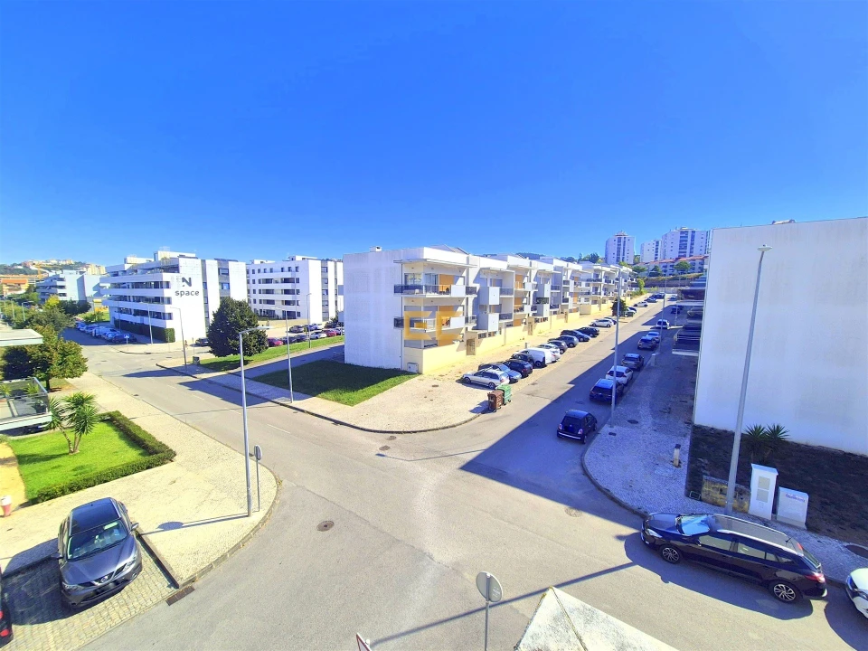Apartamento T2 para Venda em Santo Antonio dos Olivais Foto 27