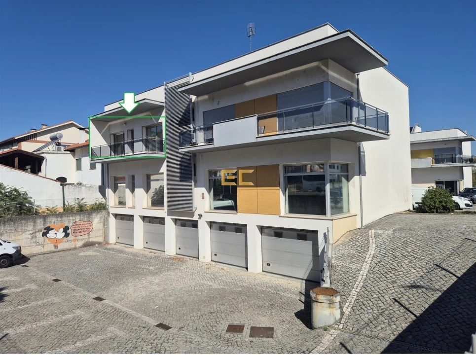 Apartamento T2 para Venda em Santo Antonio dos Olivais Foto 4