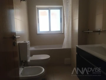 Apartamento T1 para Arrendamento em Repeses e São Salvador