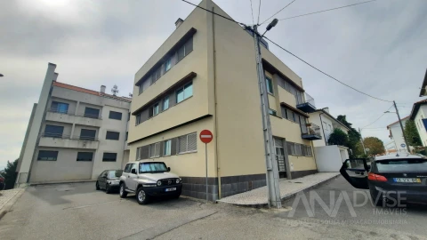 Apartamento T1 para Arrendamento em Repeses e São Salvador
