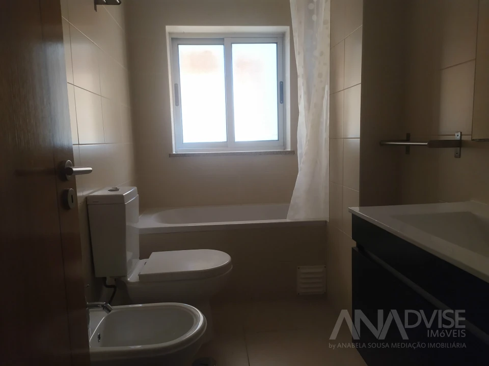 Apartamento T1 para Arrendamento em Repeses e São Salvador Foto 8