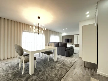 Apartamento T3 para Arrendamento em Viseu