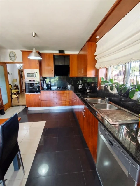 Moradia T3 para Venda em Oleiros