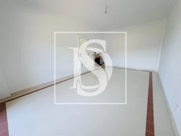 Apartamento T3 para Venda em Laranjeiro e Feijó